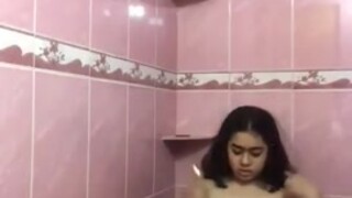 desi indian girl selfie masturbating